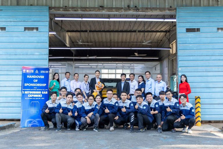 MITSUBISHI MOTORS VIỆT NAM TRAO TẶNG 5 XE CHO CÁC TRƯỜNG ĐẠI HỌC VÀ CAO ĐẲNG TẠI TP.HCM